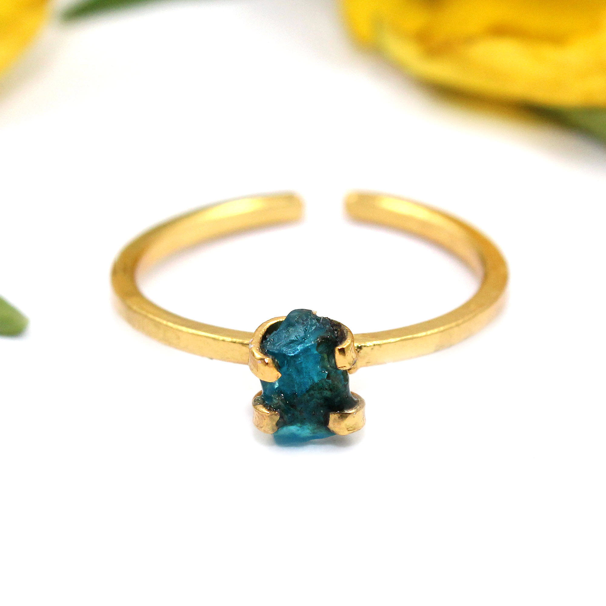 นีออน apatite