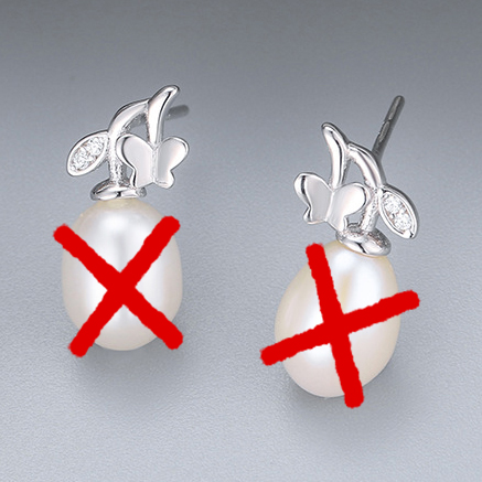 Stud earrings (without pearls)