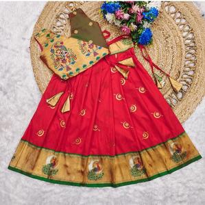民族服装最佳面料最新系列设计师Paithani与Zari编织作品<span class=keywords><strong>Lehenga</strong></span> Choli为儿童