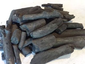 חם מכירה-שחור <span class=keywords><strong>longan</strong></span>/lychee/קפה עץ פירות פחם עץ פחם עבור גריל bbq, שישה לעשן