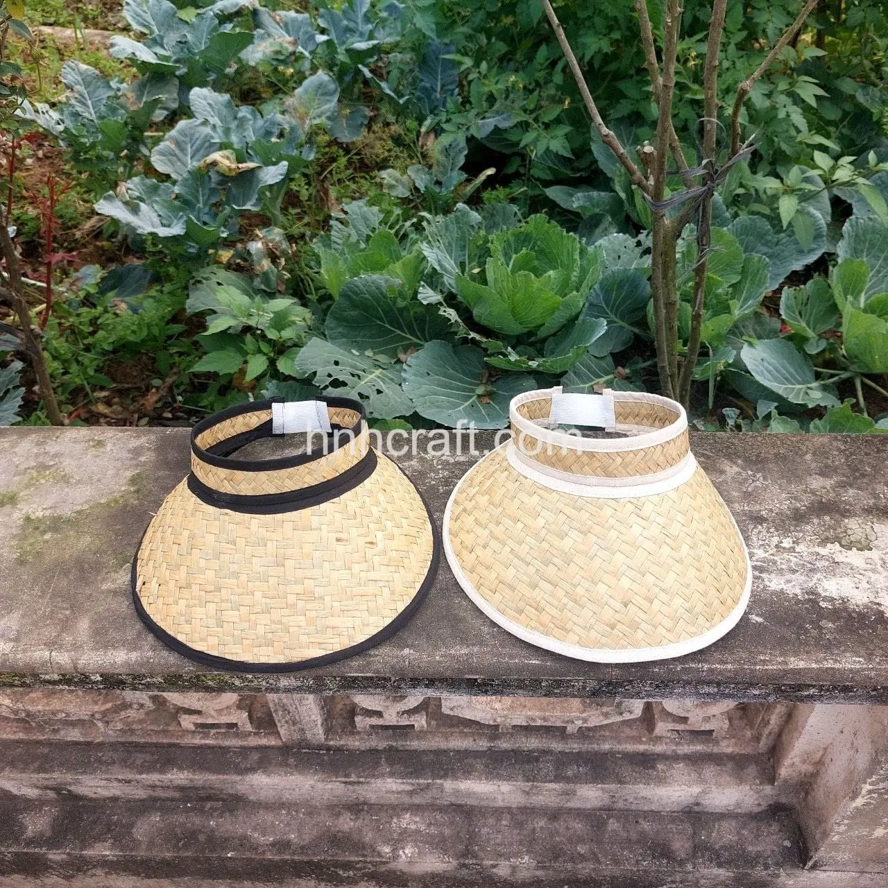 Low MOQ Hochwertige Visier Strohhut Sport hüte Seegras Palm blatt Hüte Sommerferien OEM Akzeptabel Made in Vietnam