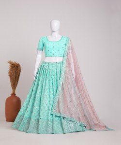 批发价格刺绣<span class=keywords><strong>Lehenga</strong></span> Choli派对穿印度<span class=keywords><strong>Lehenga</strong></span> Choli儿童: 年轻时尚达人的可爱服装