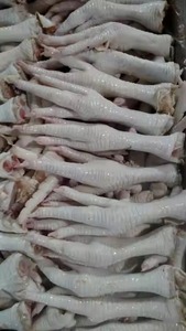 袋に詰められた鶏の胸肉を含む高品質の冷凍鶏の足と足