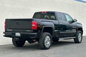2016 <span class=keywords><strong>gmc</strong></span> sierra 2500hdenali צוות מונית sb עור כהה פנים אוטומטית תיבת הילוכים אחורית מצלמה fwd r19 גודל צמיג בנזין