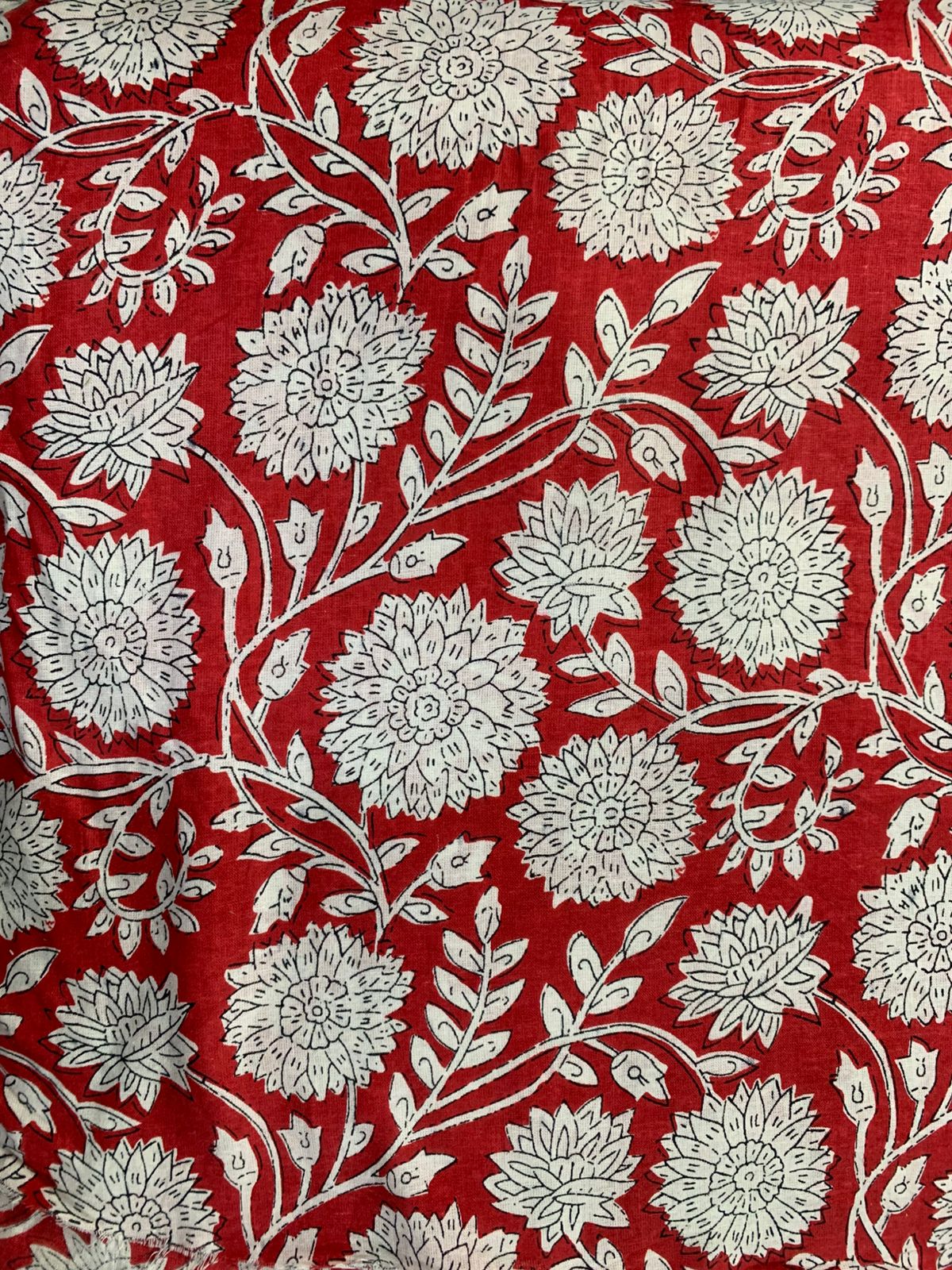 Comme montrent dans l'image