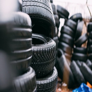 車や商用トラック用のプレミアムグレード中古タイヤ