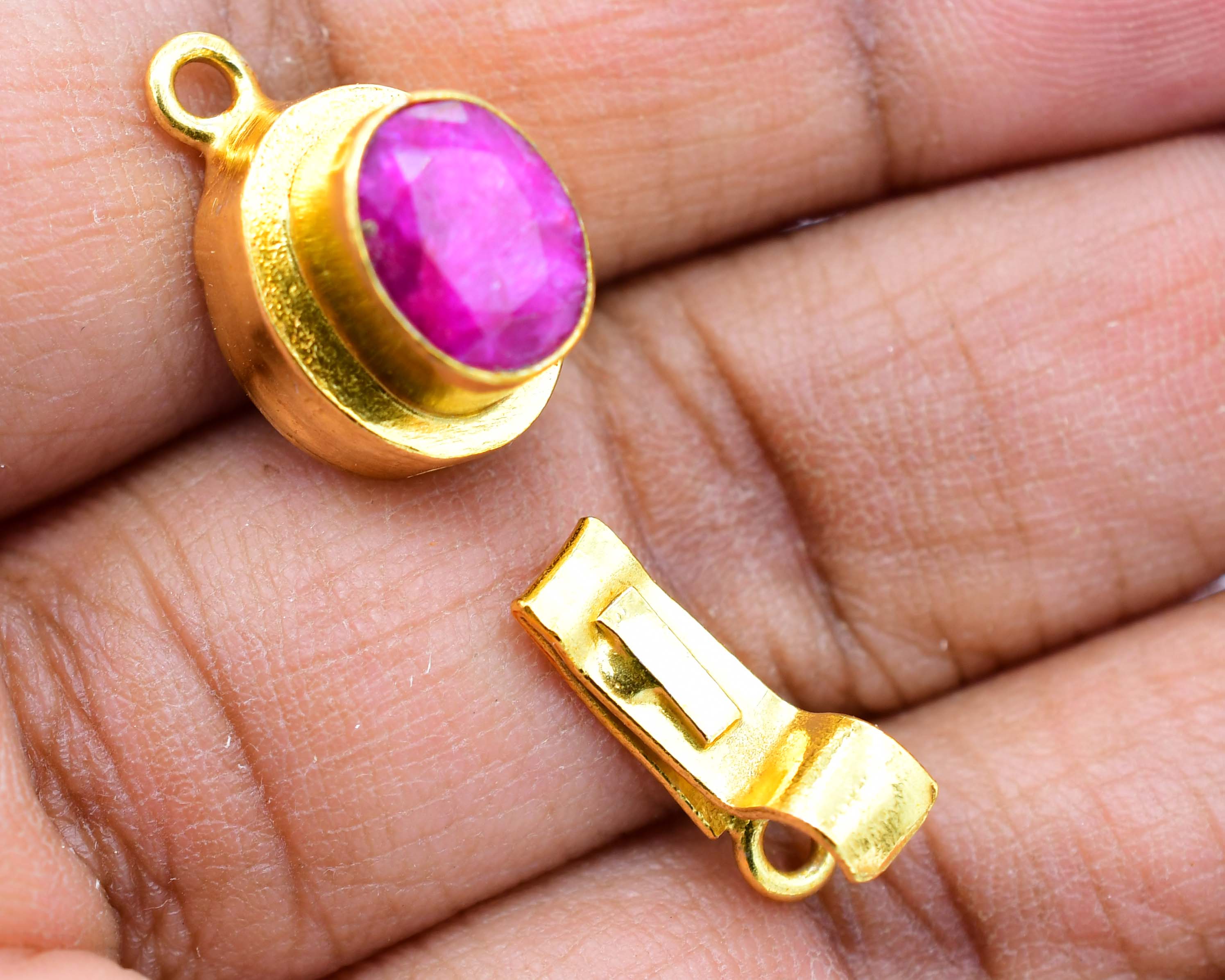 Gold-1 Strand