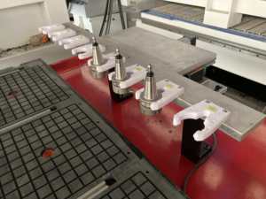 Enrutador de máquina de carpintería CNC de 4 ejes Enrutador de madera CNC de 5 ejes