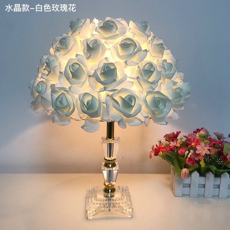 Roses blanches en cristal