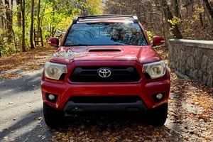 Otantik 2013 tootootaaatrtrd spor çift kabin 4x4 V6 güç, Barcelona kırmızı metalik, TRD spor paketi, çoğunlukla değiştirilmemiş