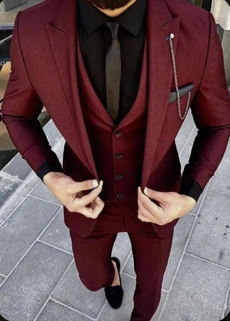 Diseñador personalizado de lujo para hombre Maroon2 piezas trajes personalizados para hombres Prom 70s esmoquin trajes de boda