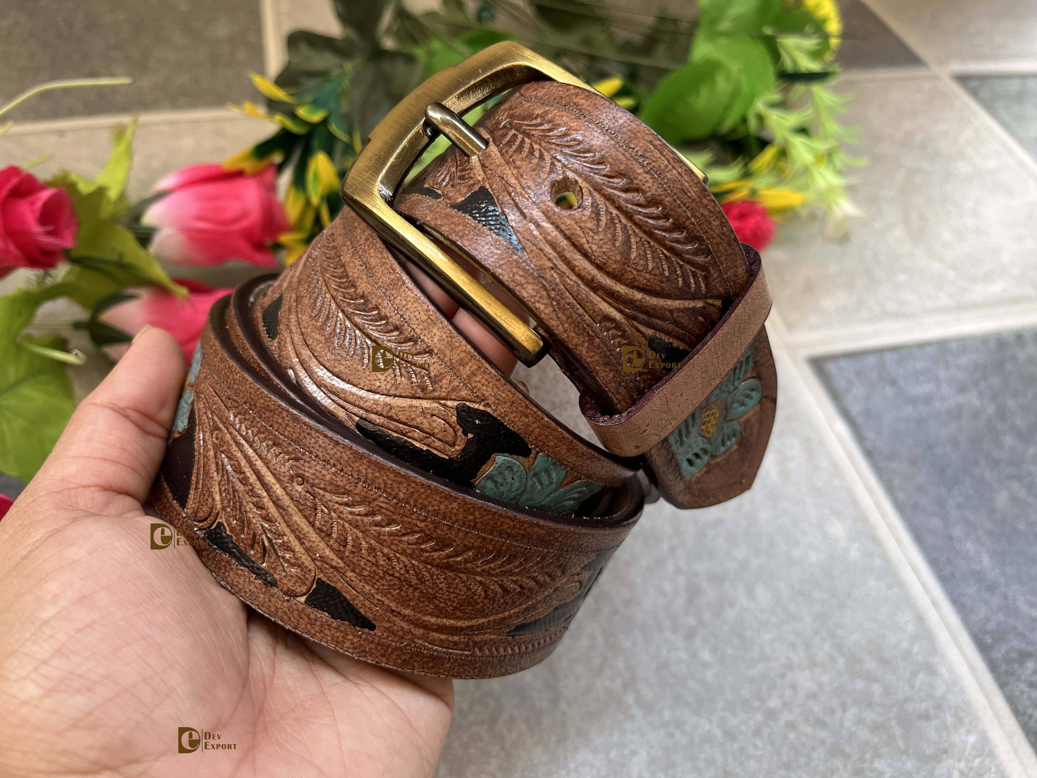 สีน้ำตาล