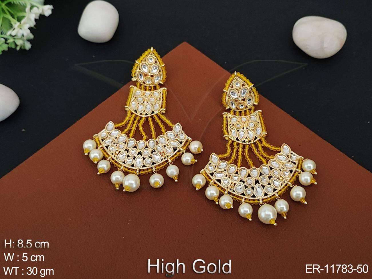 สีเหลือง