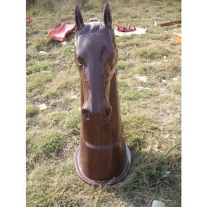 2025 Designer Horse Shaped 60L Outdoor Armazenamento Bin Premium Plastic Dustbin do mundo Fabricante & Vendedor