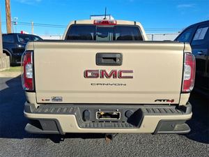 2022 <span class=keywords><strong>gmc</strong></span> קניון ב 4 אנשי צוות מונית 4wd בשימוש נקי עם עור פנים פנים מנוע 8l r17 צמיגים