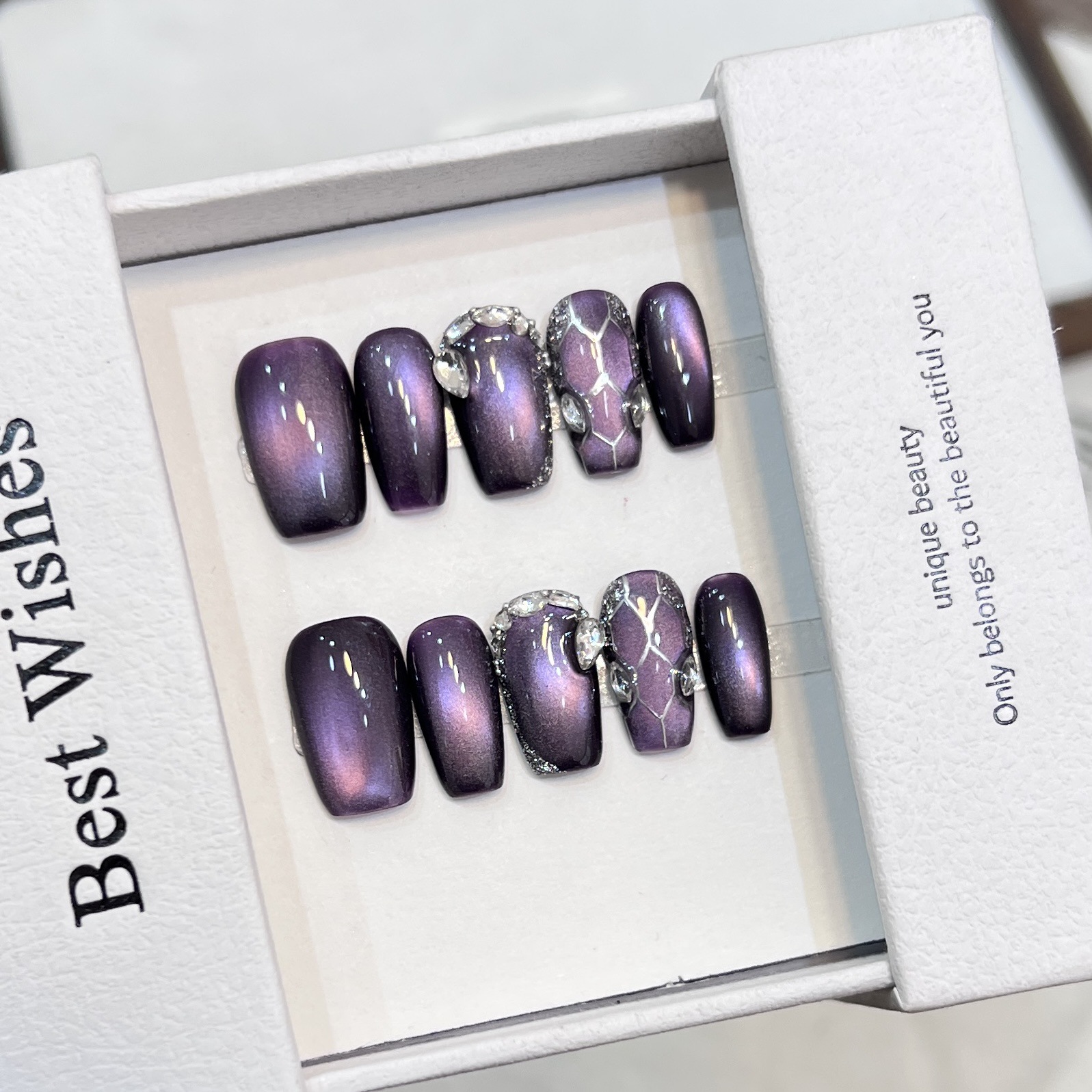 Noir Argent violet