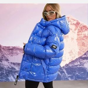 女式冬季外套高品质女式夹克定制红色河豚夹克女式绗缝保暖长泡泡夹克2022