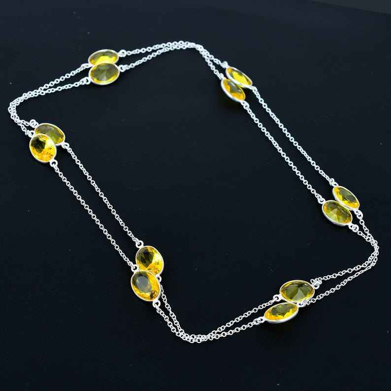 สีเหลือง