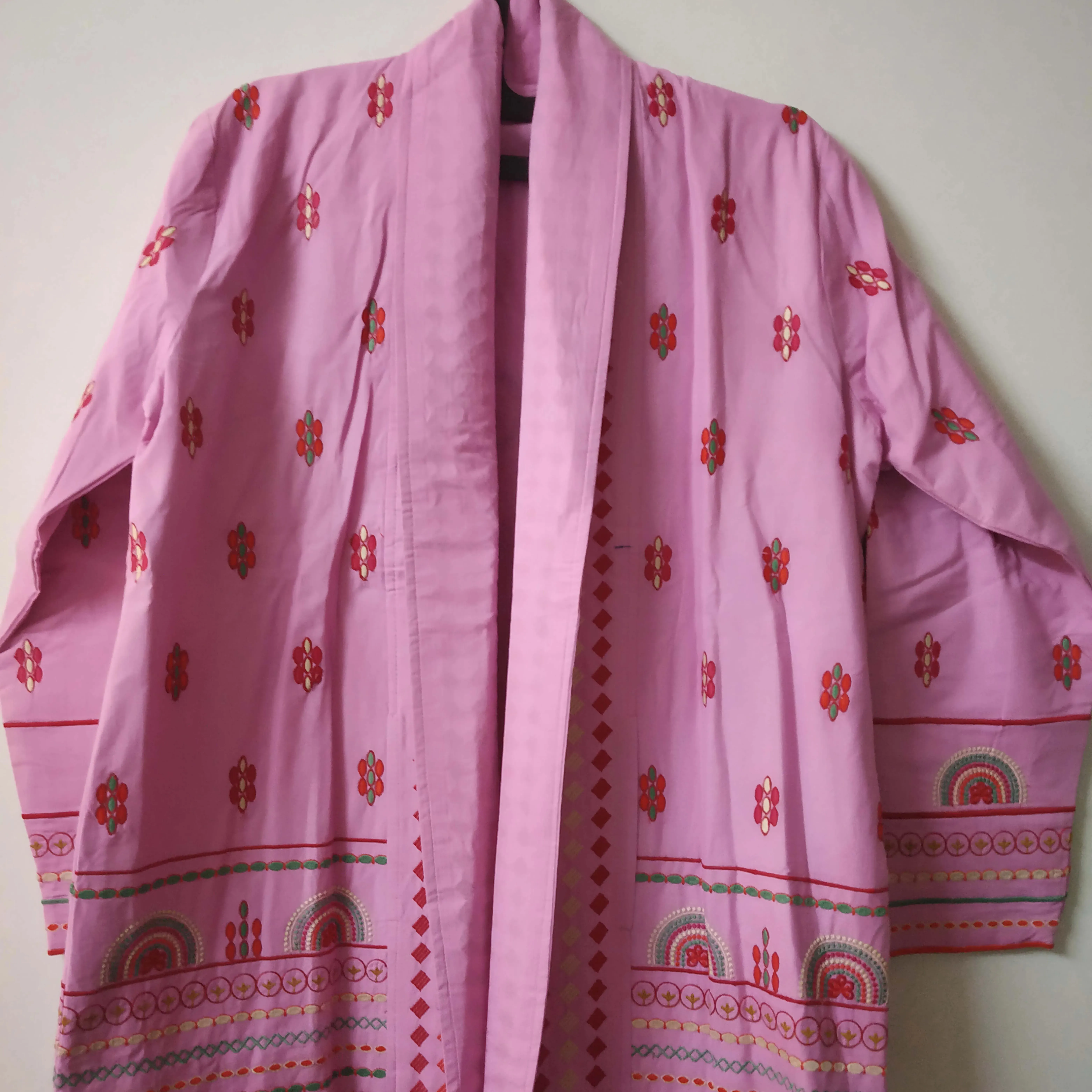 Pink mulheres desgaste Jaqueta Mão Bordado Sobretudo Handmade Casaco de Inverno Senhoras Kantha Long coat Front Open Meninas desgaste Índia Kimono