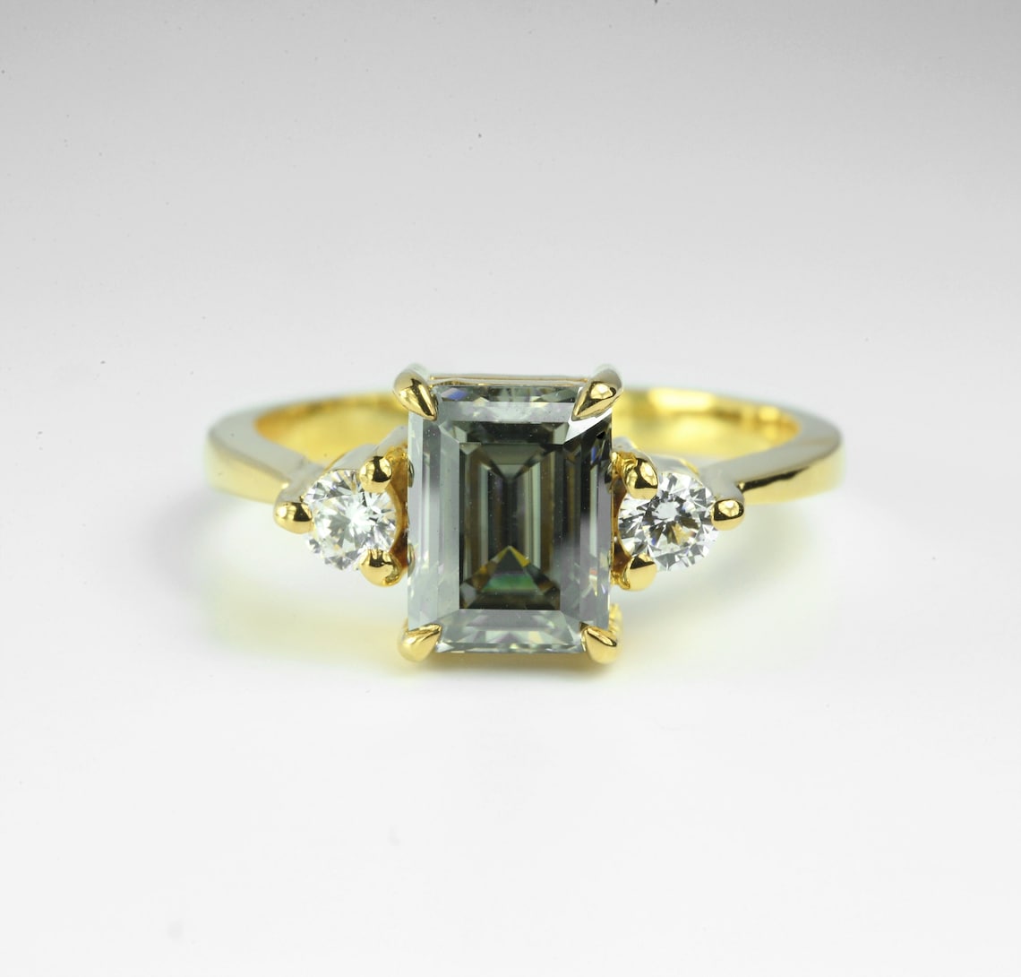 10K สีเหลืองทอง