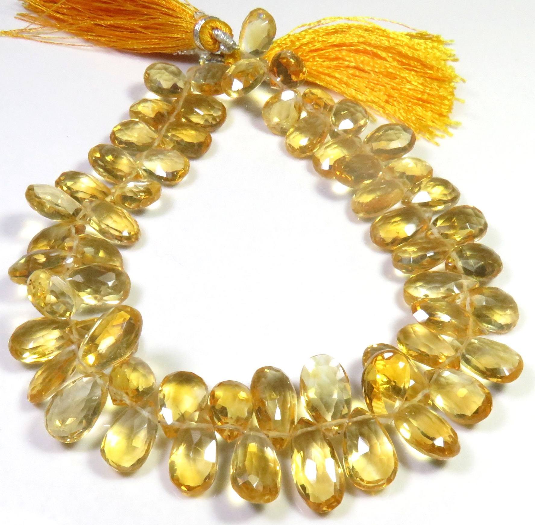 สีเหลือง