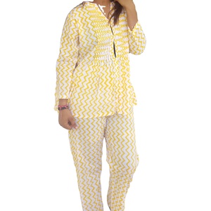 带波浪设计的淡黄色印花纯棉夏季休闲服<span class=keywords><strong>Kurta</strong></span>配睡衣套装XF65