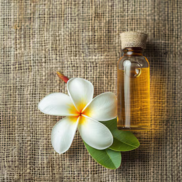 สีเหลืองอ่อนถึงของเหลวสีเหลืองทอง