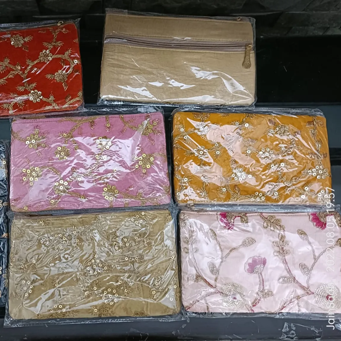 Sacchetti per ricamo pochette da donna all'ingrosso bomboniere indiane sfuse borsa da donna in seta grezza Mehendi Dholki bomboniera