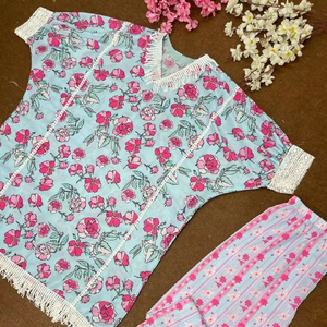 Zarif ve rahat Kaftan Kurti pantolon seti rahat toplantılar ve tatil Retreats için Ideal - Product Image 1