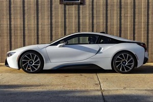 סיטונאי 2017 b-mw i8 קופה