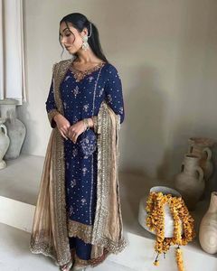 Unique Design Wedding and Party Wear Salwar Kameez With Matching Dupatta Available at Affordable Prices from <strong>India</strong> - Product Image 2