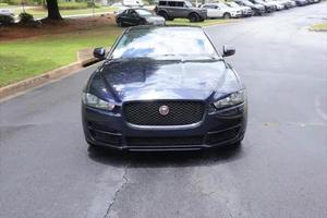 2017 Jaguar XE 35t Premium - Product Image 2