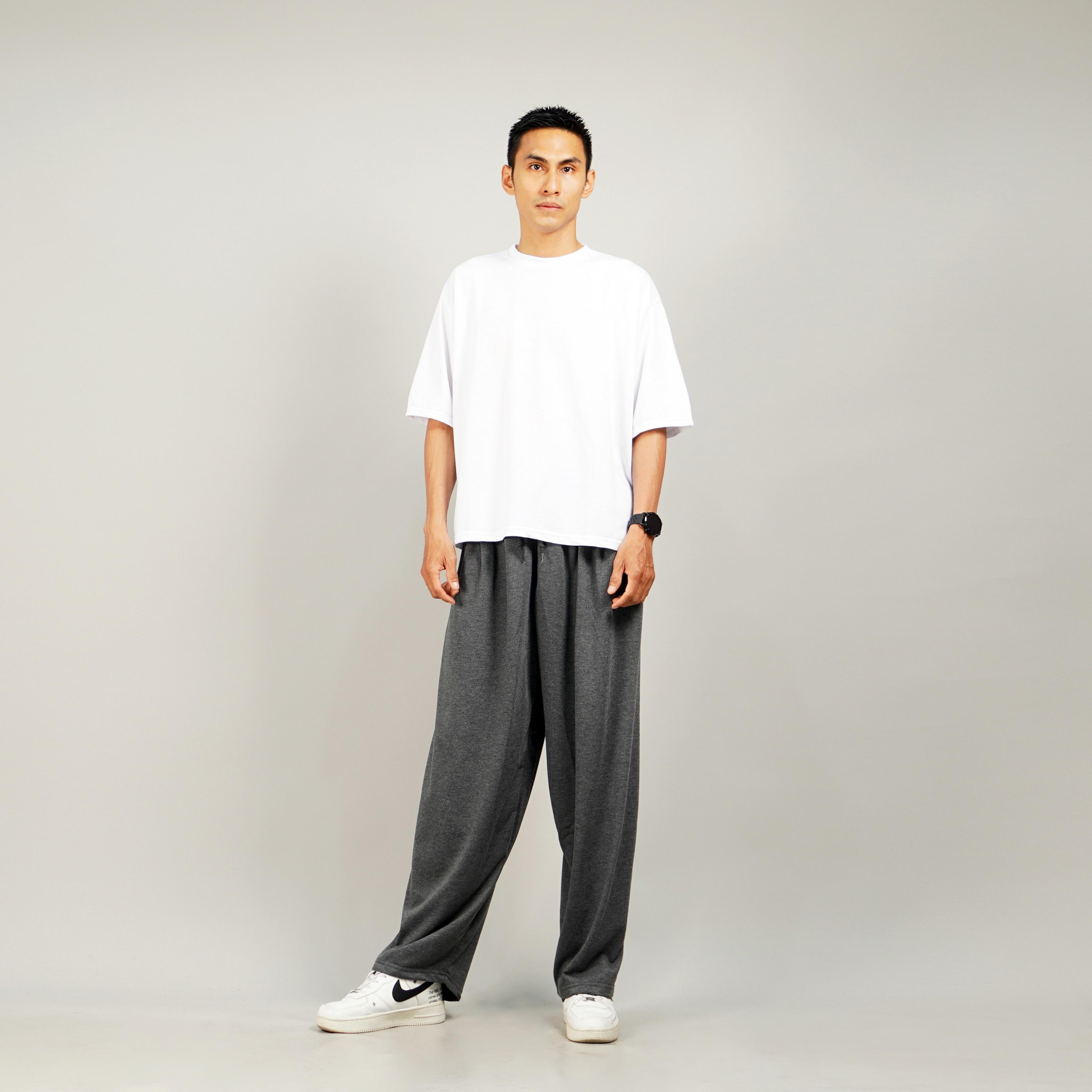 สีเทาเข้ม