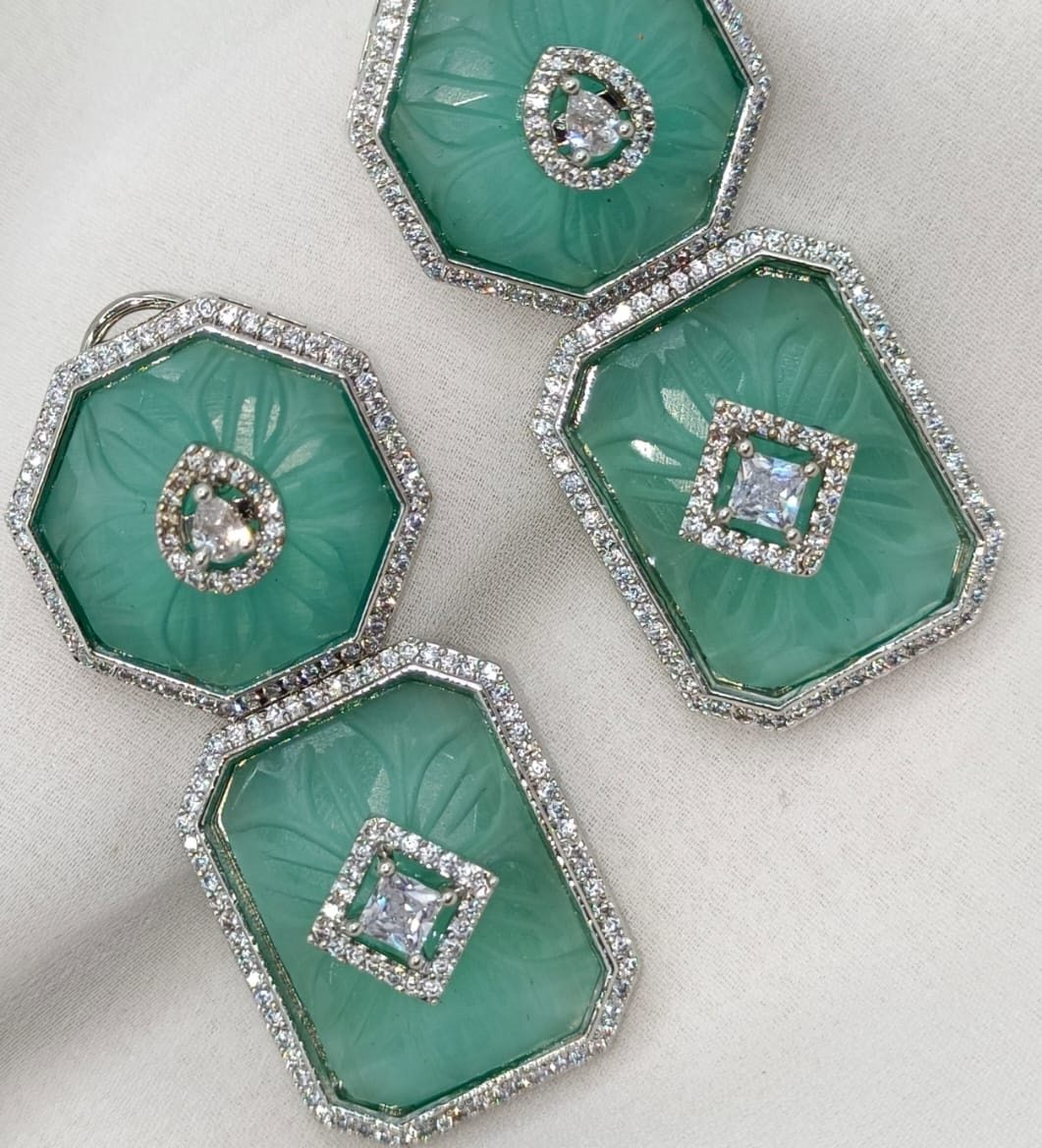 ทะเลสีเขียว