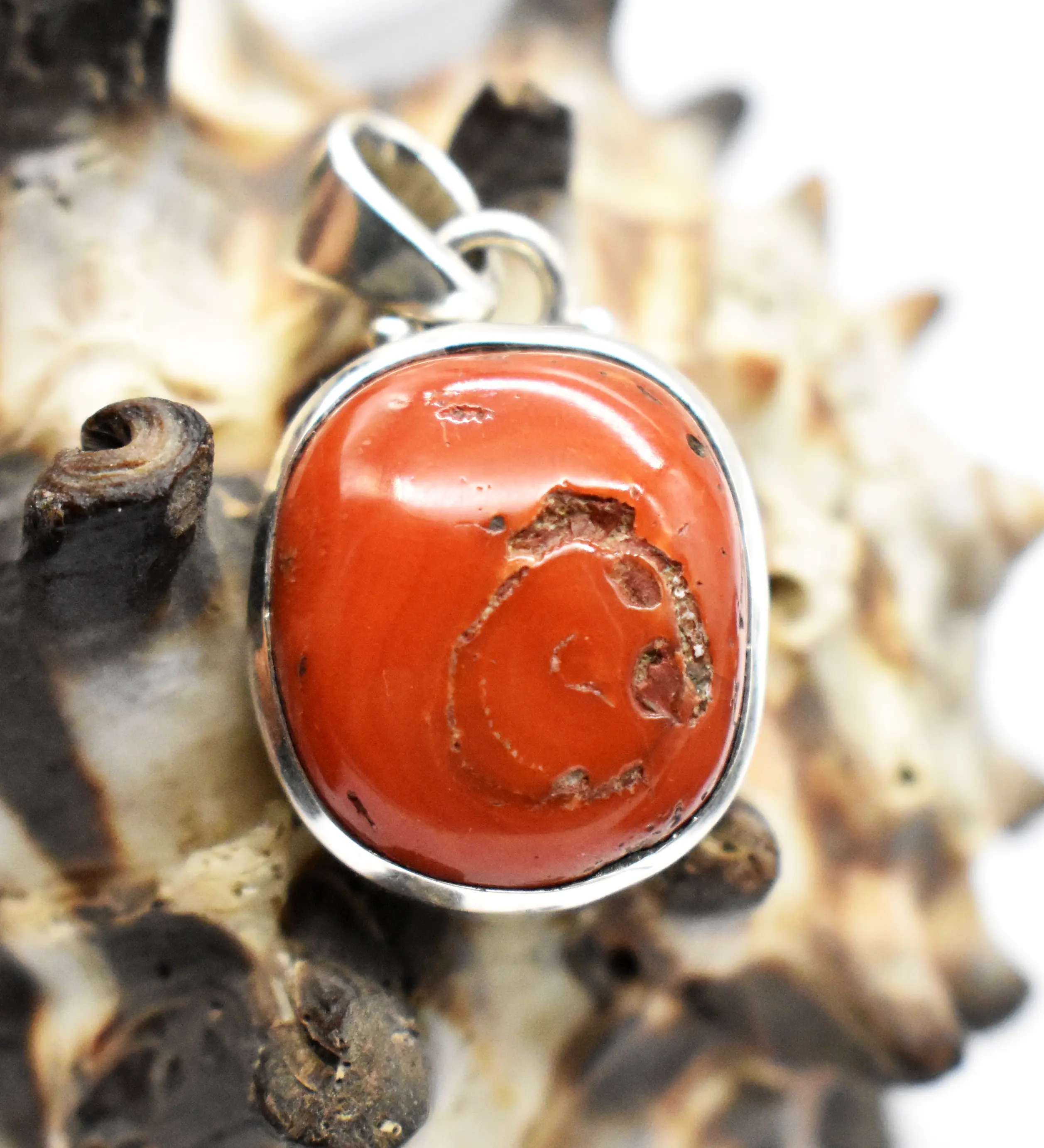 Natural Coral Oval Anhänger 92,5 Sterling Silber Red Coral (Großhandel) Pure Silver Anhänger 19 X17X9 MM Größe