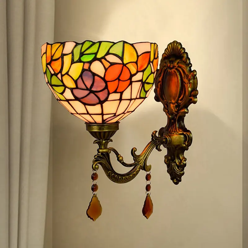Nuova decorazione Tiffany lampada da parete in cristallo colorato nuova lampada da parete creativa con paralume Tiffany