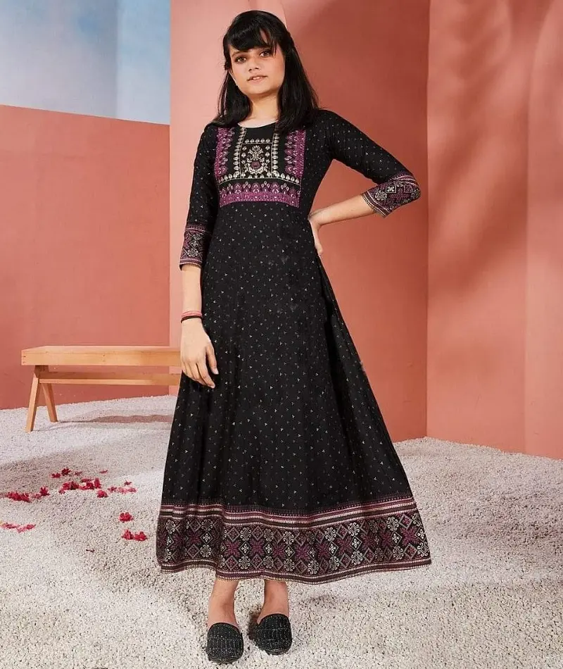 Trendy Ethnic Wear Lange Anarkali Rayon Kurtis mit Folien druck für Mädchen Tragen Sie ausgefallene Anarkali Kleider Stil Freizeit kleidung Kurtis Anzug