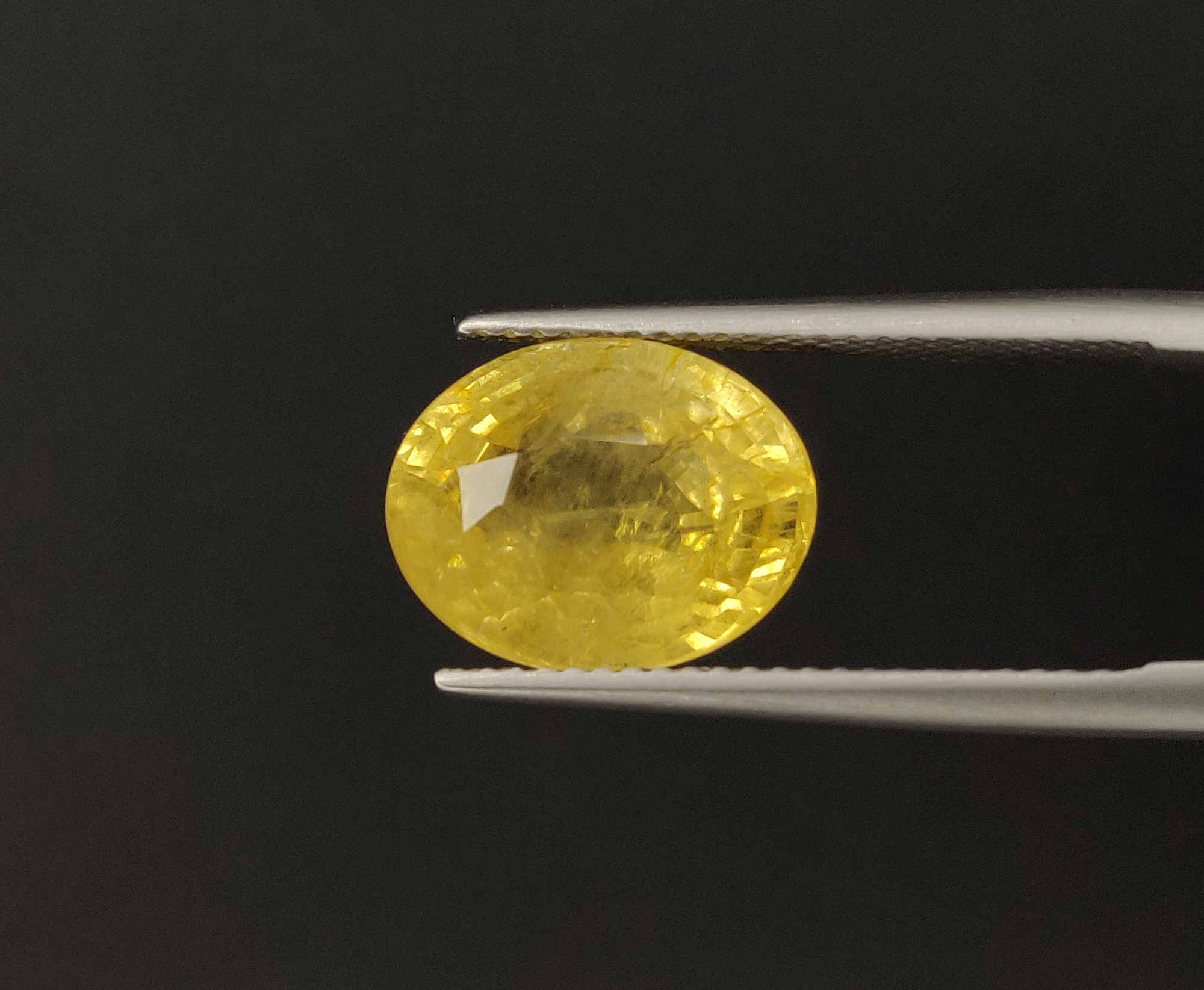 สีเหลือง