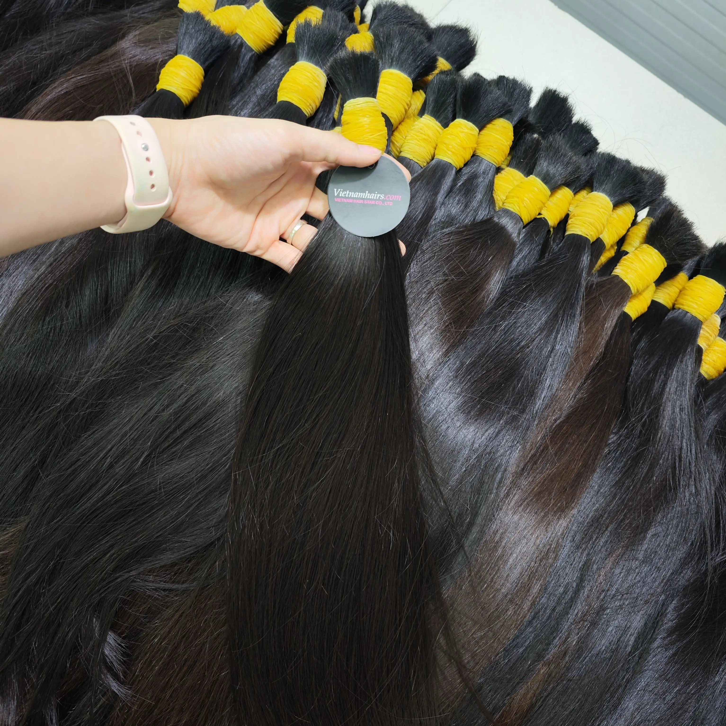 THIN HAIR FROM CHILDREN AND YOUNG LADIES VIRGIN HUMAN REMY HAIR EXTENSIONS CUTICLE ALIGNED