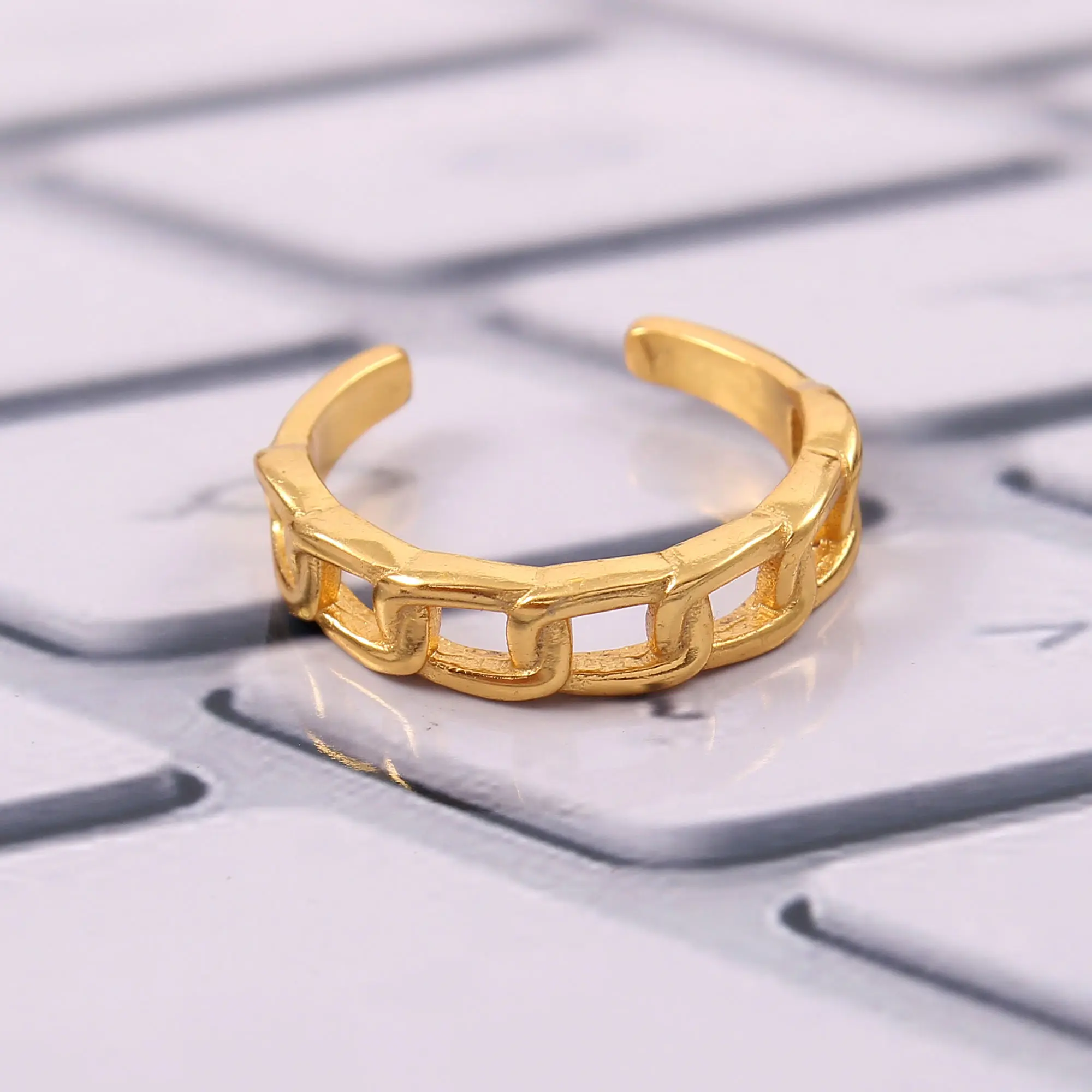 Maglia a catena cubana esportatore indiano 925 anello placcato in oro 18k realizzato a mano con catena di cordolo di dichiarazione