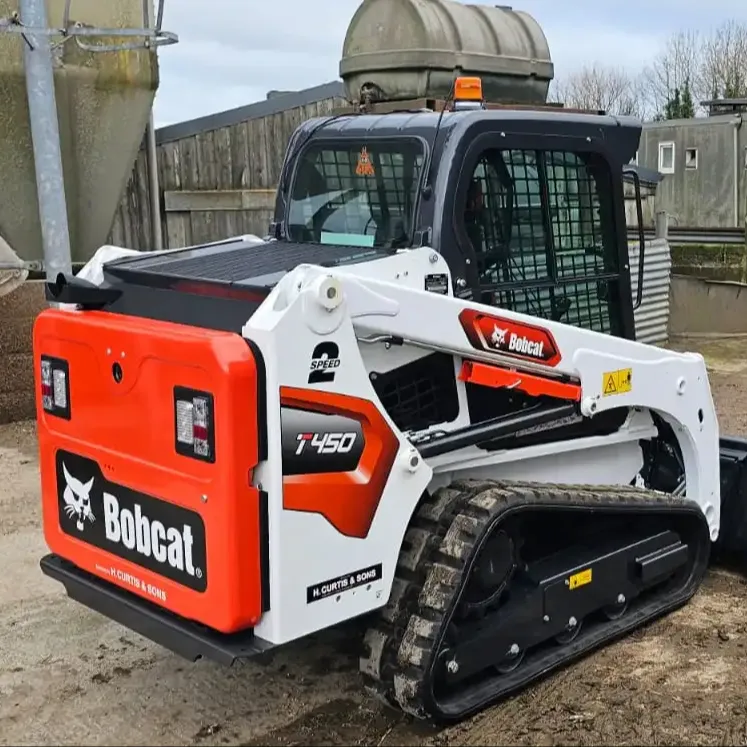 Nova carregadeira de esteira Bobcat T450