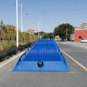 Para nivelador de contenedores carretilla elevadora móvil camión de descarga hidráulica rampa móvil para plataforma de muelle camiones de carga rampa móvil