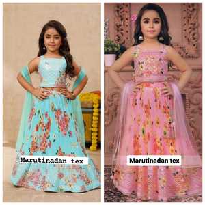 流行亮片绣有漂亮的印花儿童<span class=keywords><strong>lehenga</strong></span> <span class=keywords><strong>choli</strong></span>
