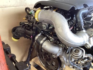 Otomatik atölyeler ve ithalatçılar için Common Rail yakıt sistemi ile Used DOHC dizel motor ikiz Turbo kullanılır - Product Image 6