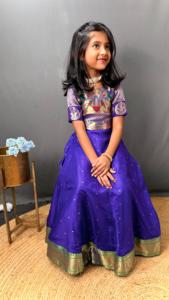 传统儿童礼服Paithani <span class=keywords><strong>Lehenga</strong></span>配编织提花腰带