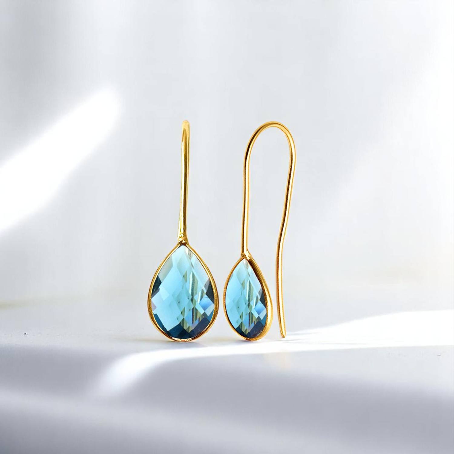 ควอตซ์บุษราคัมสีฟ้า