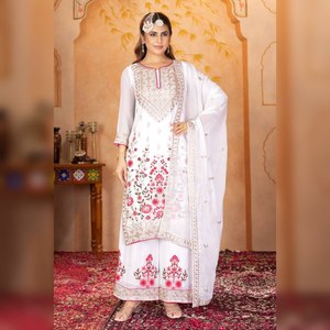 Nakış iş üst dijital baskı ile zarif Chinon Dupatta Plazo Set düğün resepsiyonları ve geleneksel etkinlikler için mükemmel - Product Image 1