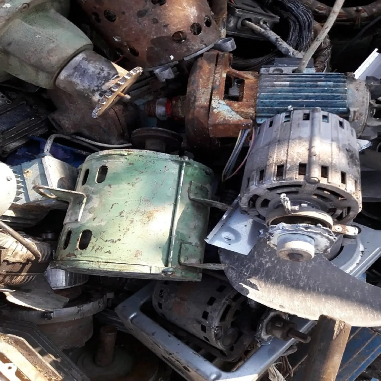 Good price Motor with High Copper content Electric Motor Scrap for sale AC Fridge Compressor Scrap in UK
