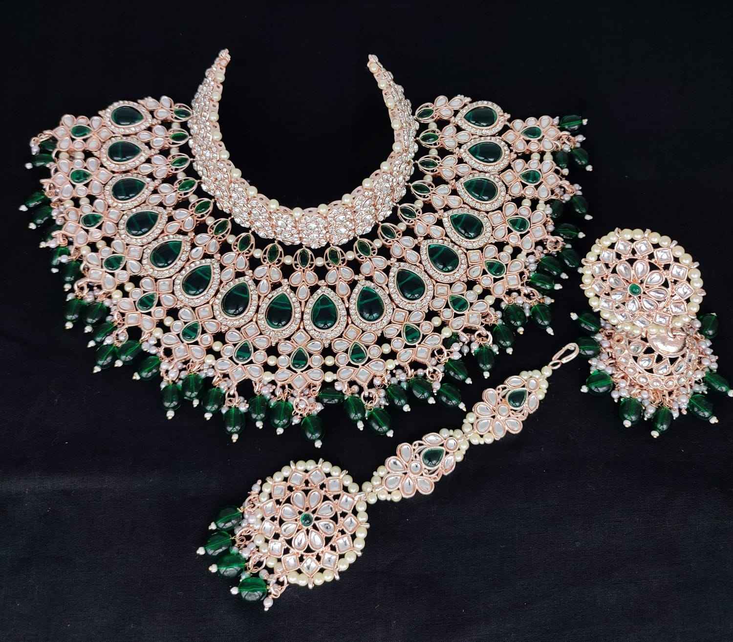 สีเขียว