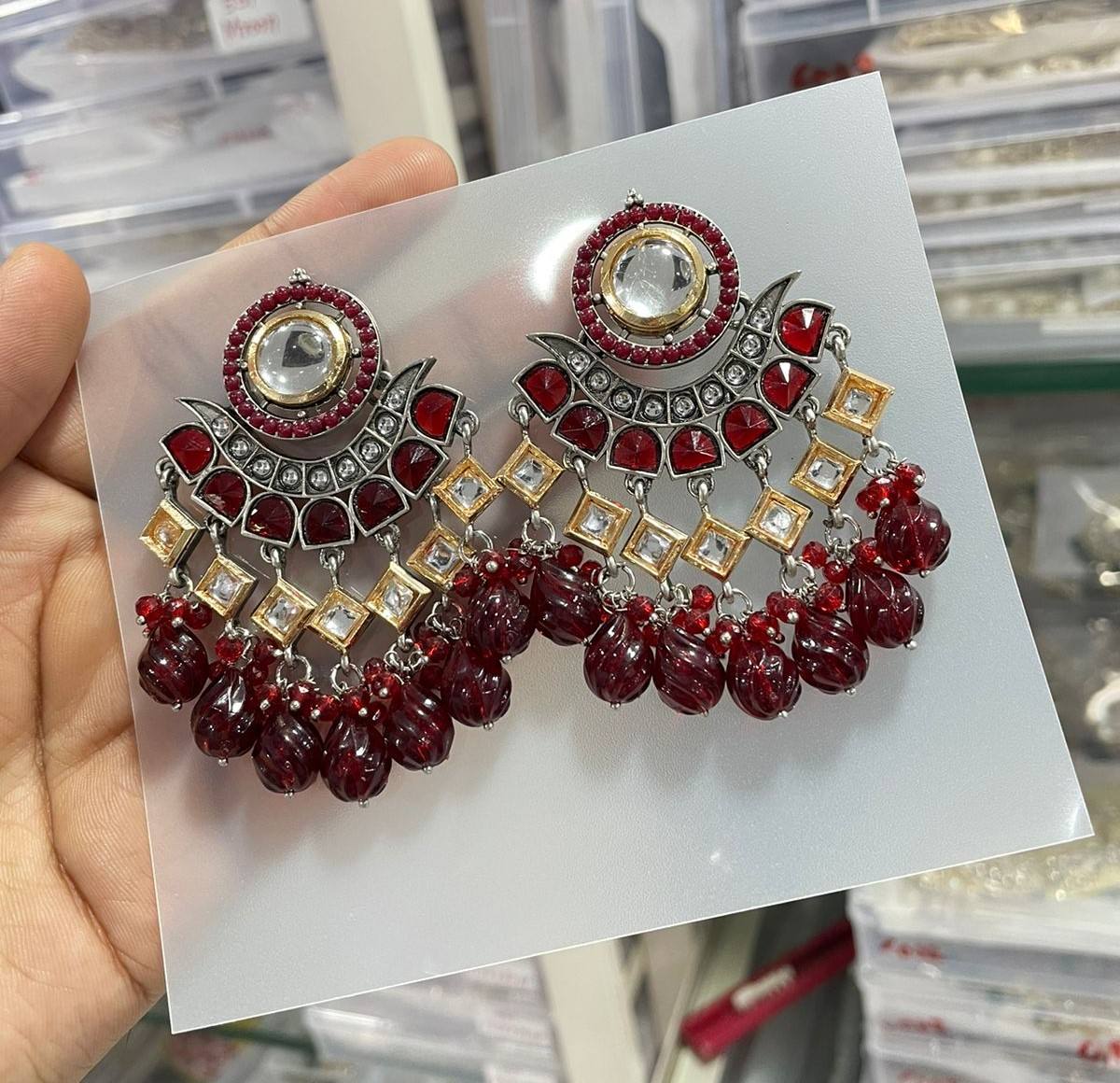 สีน้ำตาล